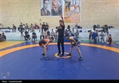 رقابت کشتی‌گیران آزادکار در مسابقات چندجانبه کهگیلویه