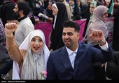Свадебная церемония молодых иранских пар в ходе эпического уличного подвига в Тегеране