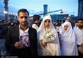 Свадебная церемония молодых иранских пар в ходе эпического уличного подвига в Тегеране