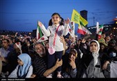 Свадебная церемония молодых иранских пар в ходе эпического уличного подвига в Тегеране