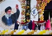 Свадебная церемония молодых иранских пар в ходе эпического уличного подвига в Тегеране