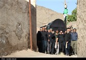 تشییع پیکر تعزیه‌خوان امام حسین(ع) در روستای تیکدر