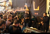 تشییع پیکر تعزیه‌خوان امام حسین(ع) در روستای تیکدر