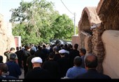 تشییع پیکر تعزیه‌خوان امام حسین(ع) در روستای تیکدر