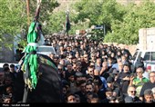تشییع پیکر تعزیه‌خوان امام حسین(ع) در روستای تیکدر
