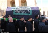 تشییع پیکر تعزیه‌خوان امام حسین(ع) در روستای تیکدر