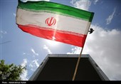 این پرچم زمین نمی ماند