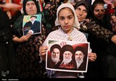 84 شب ایستادگی در میعادگاه جمهوری