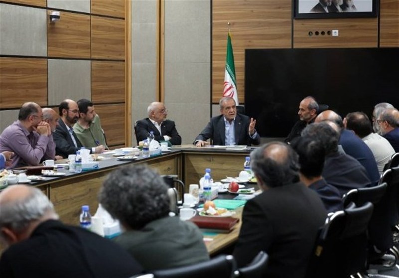 پزشکیان: بدون اذن رهبری هیچ تصمیمی در کشور اتخاذ نخواهد شد