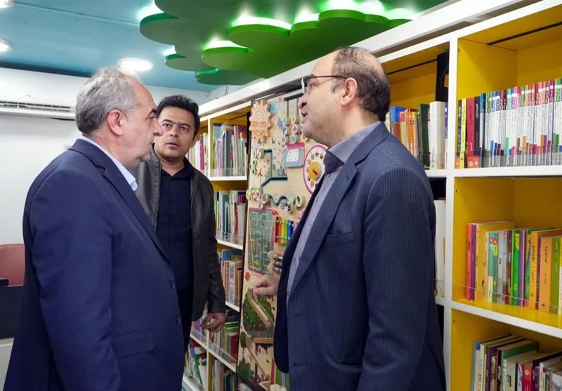 گسترش عدالت فرهنگی؛ ناوگان کتابخانه سیار به میانه و مرند اعزام شد