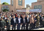 عطرافشانی مزار شهدای اردبیل در سالروز فتح خرمشهر؛ تجدید میثاق با رزمندگان اسلام