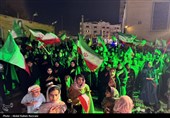 بدرقه پیکر شهید صیاد زید ماهیگیر لارکی در قشم؛ فریاد وحدت علیه جنایت صهیونیستی