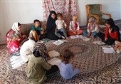 مشق مهربانی معلم بسیجی در روستای «شیرین‌دره»