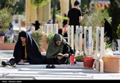 مراسم دعای عرفه در گلزار شهدای اصفهان
