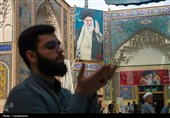 حال‌وهوای زائران حرم بانوی کرامت در دعای عرفه