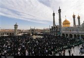 حال‌وهوای زائران حرم بانوی کرامت در دعای عرفه