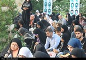 برگزاری دعای عرفه در جوار شهدای گمنام