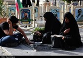 برگزاری دعای پرفیض عرفه در گلستان شهدای اصفهان