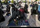 زمزمه‌های عاشقانه دعای عرفه در جوار مزار حاج قاسم