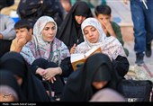 زمزمه‌های عاشقانه دعای عرفه در جوار مزار حاج قاسم