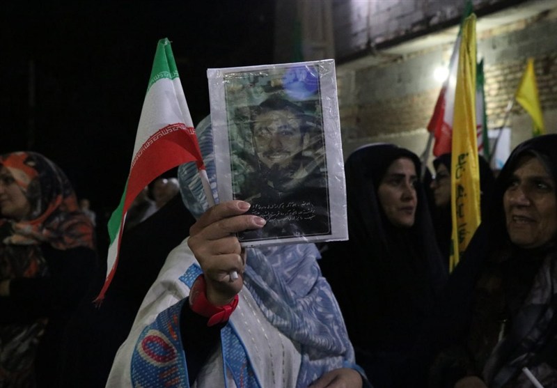 اجتماع متفاوت کرجی‌ها در حماسه خیابان