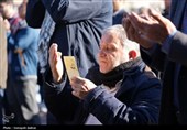 اقامه نماز باشکوه عید قربان در محوطه شهیدگاه شیخ صفی‌الدین اردبیلی