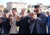 اقامه نماز باشکوه عید قربان در محوطه شهیدگاه شیخ صفی‌الدین اردبیلی