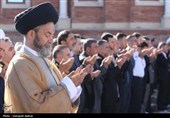 اقامه نماز باشکوه عید قربان در محوطه شهیدگاه شیخ صفی‌الدین اردبیلی