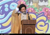 اقامه نماز باشکوه عید قربان در محوطه شهیدگاه شیخ صفی‌الدین اردبیلی