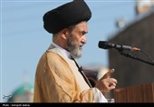 اقامه نماز باشکوه عید قربان در محوطه شهیدگاه شیخ صفی‌الدین اردبیلی