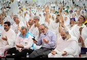 مراسم دعای عرفه در صحرای عرفات