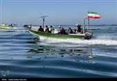 تشییع پیکر شهید صیاد زید ماهیگیر لارکی در  جزیره لارک