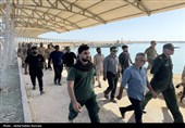 تشییع پیکر شهید صیاد زید ماهیگیر لارکی در  جزیره لارک