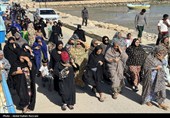 تشییع پیکر شهید صیاد زید ماهیگیر لارکی در  جزیره لارک