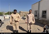 تشییع پیکر شهید صیاد زید ماهیگیر لارکی در  جزیره لارک