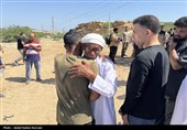 تشییع پیکر شهید صیاد زید ماهیگیر لارکی در  جزیره لارک