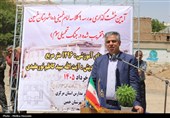 آیین خشت‌گذاری مدرسه 9 کلاسه امام خمینی(ره) شهرستان خمین