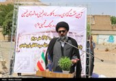 آیین خشت‌گذاری مدرسه 9 کلاسه امام خمینی(ره) شهرستان خمین