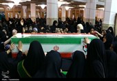 تشییع پیکر شهیده اعظم سراجی‌نژاد در قم پس از 70 روز تفحص