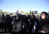 اهتزاز پرچم مزین به نام علی ولی الله (ع) بر فراز شهر همدان