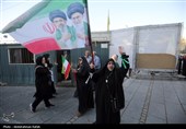 اهتزاز پرچم مزین به نام علی ولی الله (ع) بر فراز شهر همدان