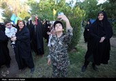 اهتزاز پرچم مزین به نام علی ولی الله (ع) بر فراز شهر همدان