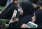 تکریم خانواده 58 شهید جنگ رمضان کرمان با حضور نماینده آیت‌الله سیستانی