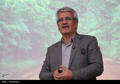 پروفسور نصیری: بدرقه تاریخی رهبر شهید به‌پاس سال‌ها مجاهدت ایشان بود