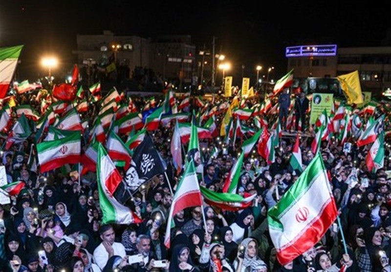 حضور مردم در میدان نشانه حمایت از آرمان‌های انقلاب اسلامی است