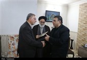 دیدار مسئولان کشوری و استانی با خانواده شهیدای ورامین