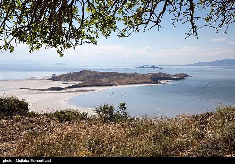 Kabudan: Largest Island in Lake Oroumiyeh National Park