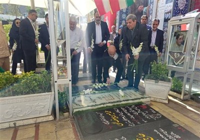 ادای احترام رئیس سازمان بهزیستی کشور به مقام شامخ شهید سلیمانی