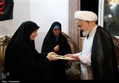 دیدار حجت الاسلام علی سعیدی با خانواده شهید زنجان