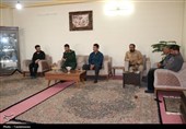 دیدار فرمانده سپاه انصارالمهدی با خانواده شهدا